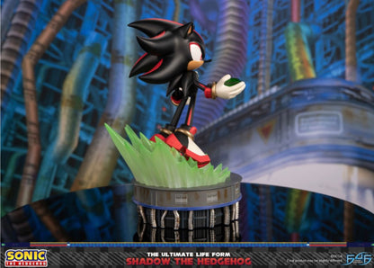 Sonic The Hedgehog - Shadow the Hedgehog: The Ultimate Life Form Statue