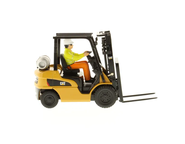 1:25 Scale. CAT P5000 Lift Truck – Core Classics Edition