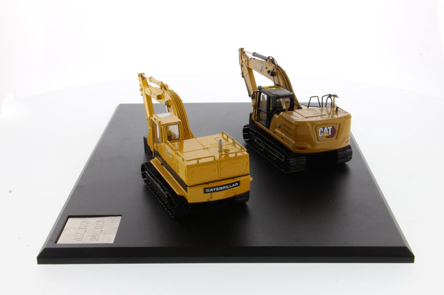 Cat Diecast 225 & 323 Hydraulic Excavator Evolution Series 85715